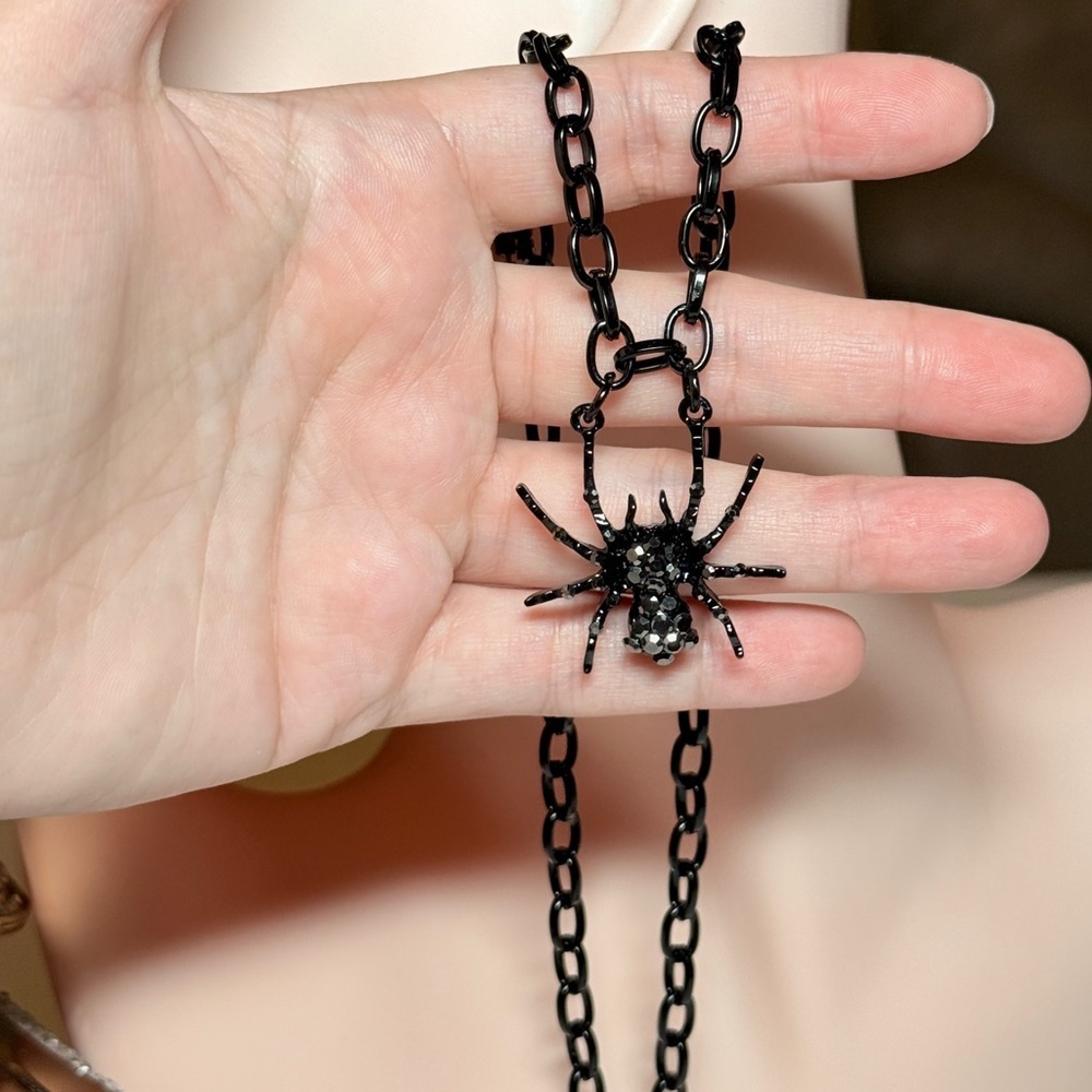 ⚜️ Black Punk Spider Pendant Necklace With Black Gems 🕷️ - Picture 5 of 9